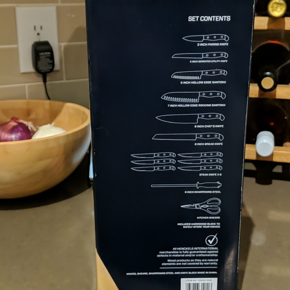 J.A. Henckels international knives block - Picture 2 of 3